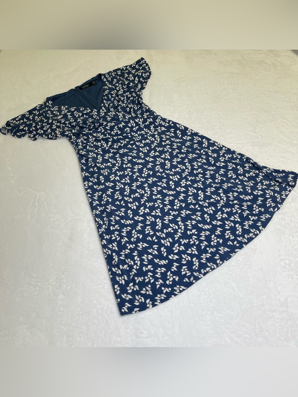Lauren Ralph Lauren Blue Floral Faux Wrap Flutter Sleeve Midi Dress Size 6
